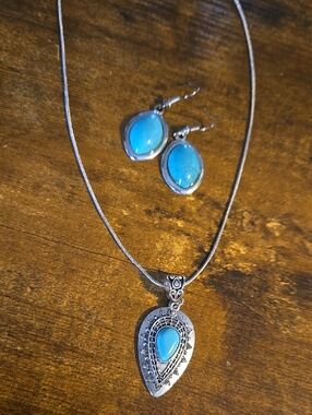 Turquoise Teardrop Pendant Necklace with Matching Earrings - Blue Silver Tone